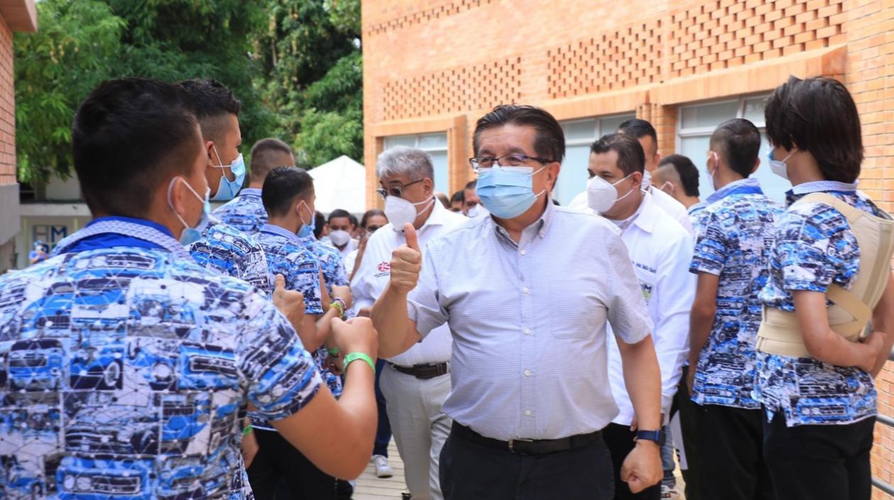 vacunar con dosis de refuerzo