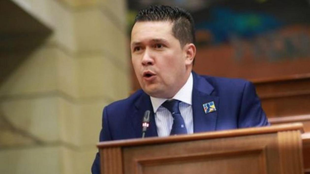 delitos a excongresista