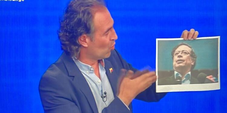 presionando para votar por Petro