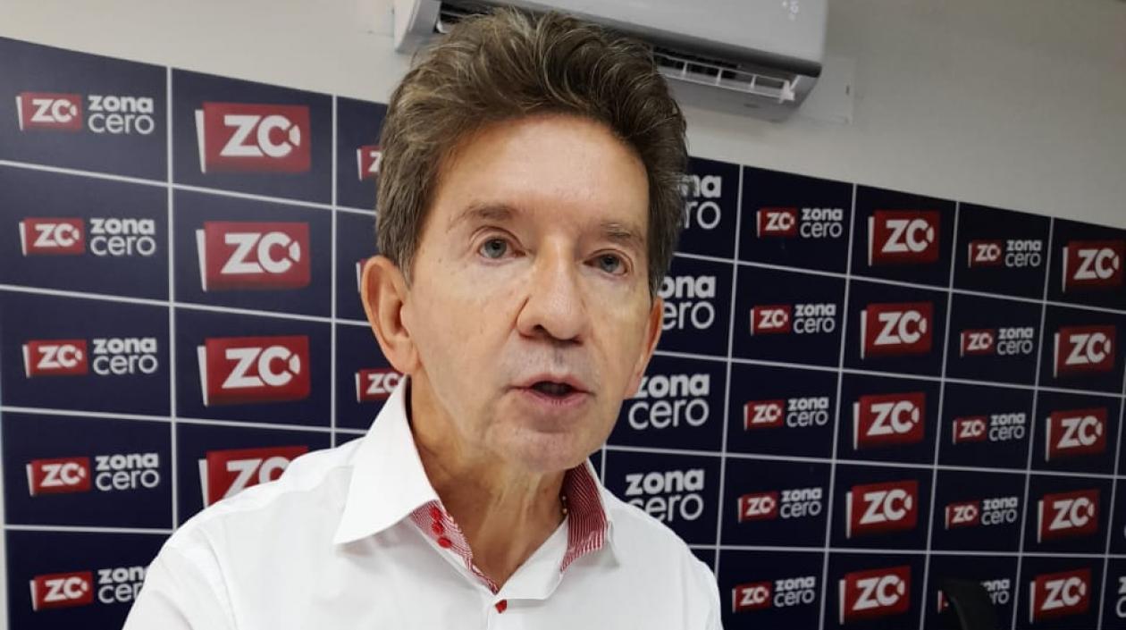 Luis Pérez renunció