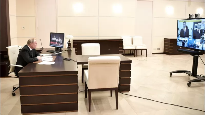 Desde que inició la pandemia, Putin ha evitado las reuniones regulares con su gabinete, que ahora conduce de forma virtual.