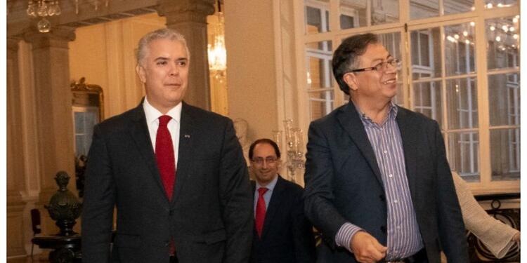 Duque por posesión de Petro