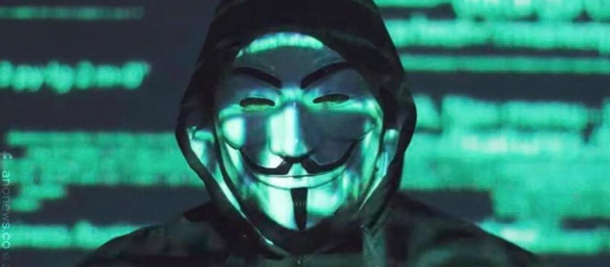 Anonymous amenaza a Gustavo Petro