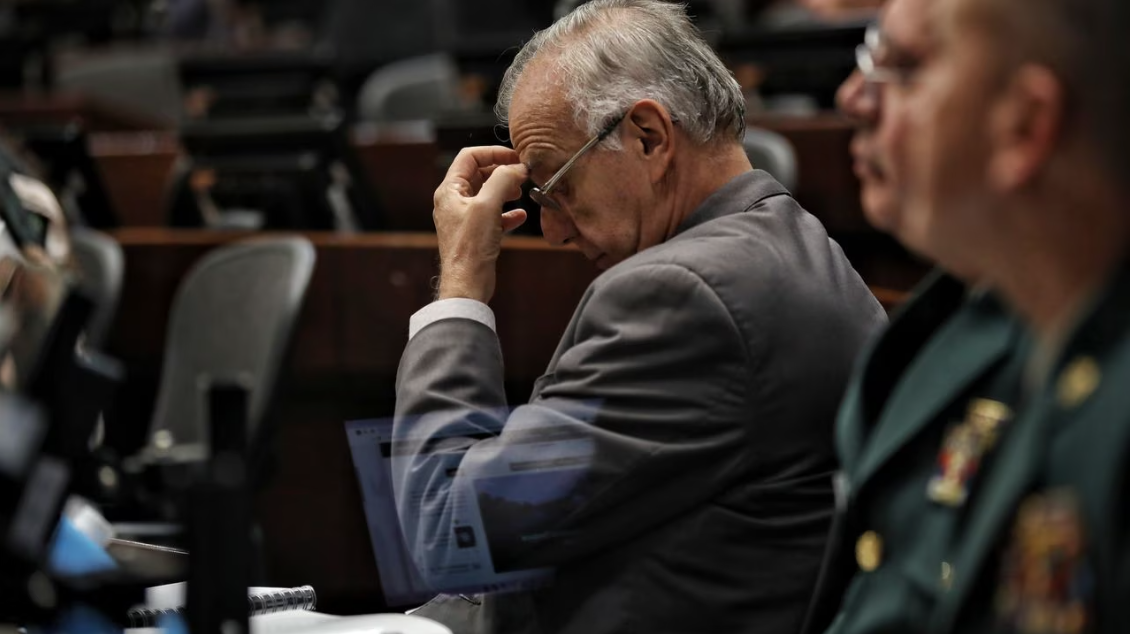 El ministro de Defensa