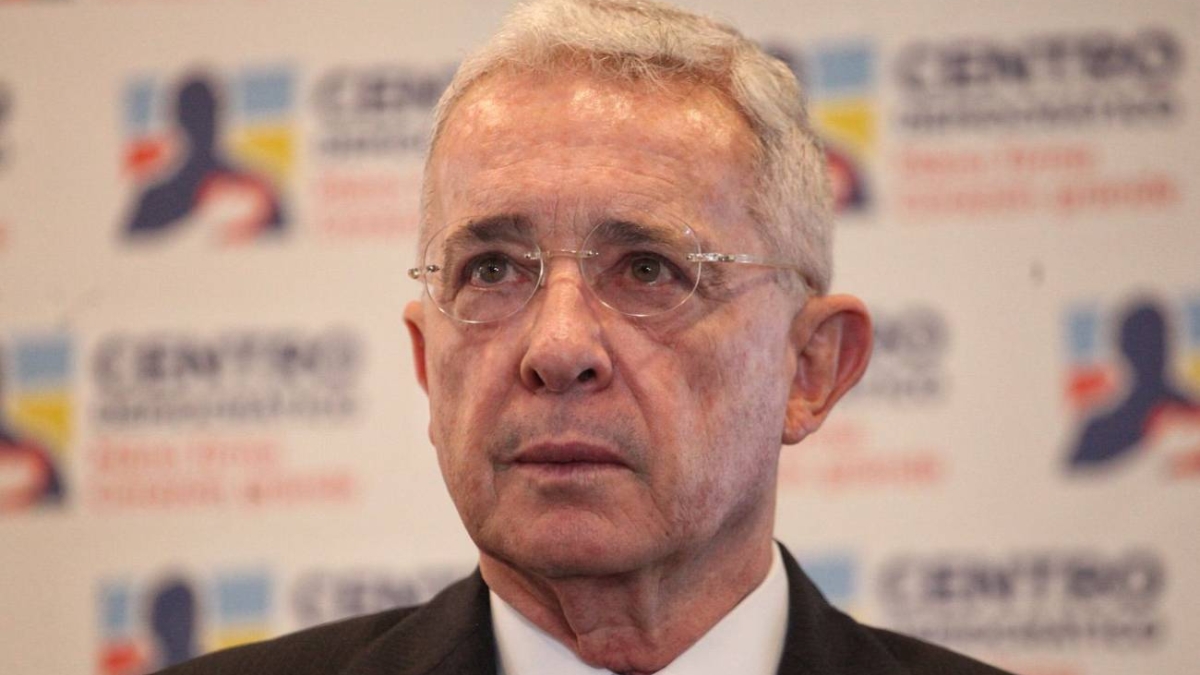 Uribe rechaza Constituyente