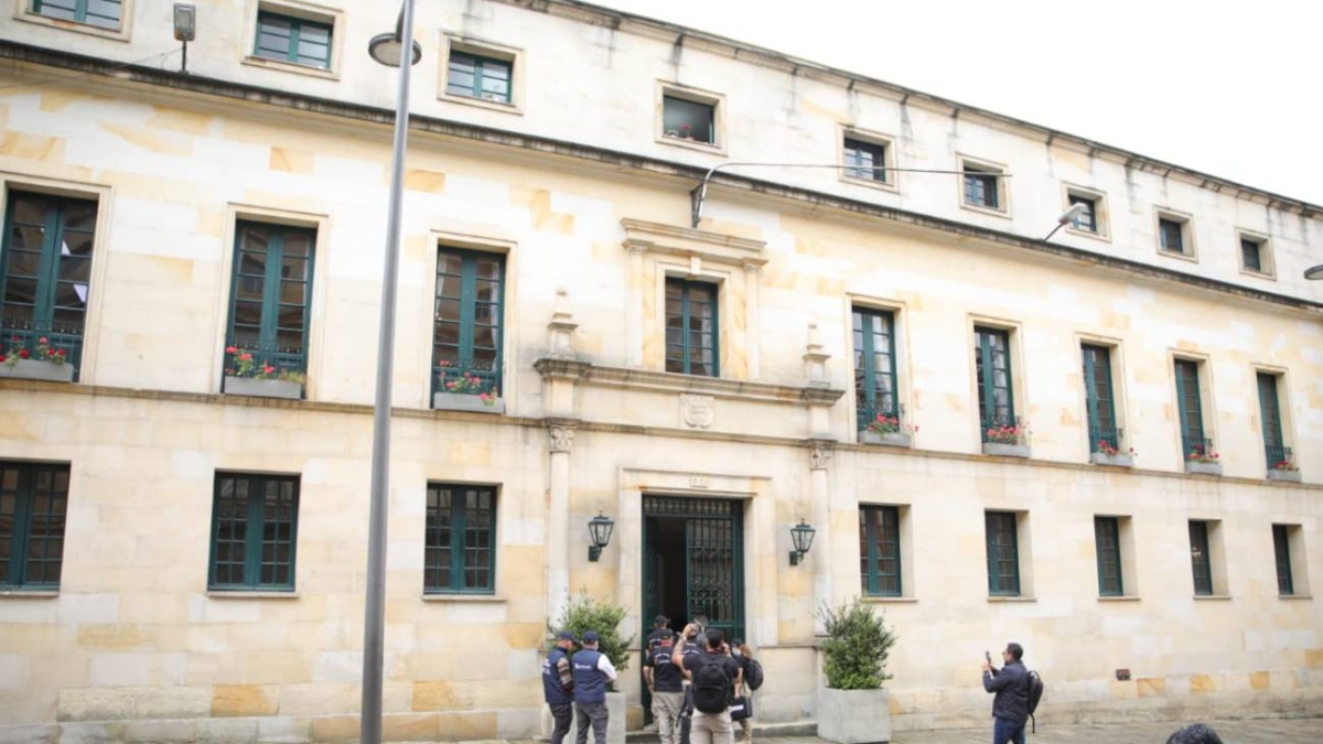 Sindicato de Cancillería denuncia