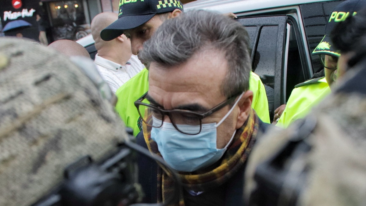 celular de Olmedo López